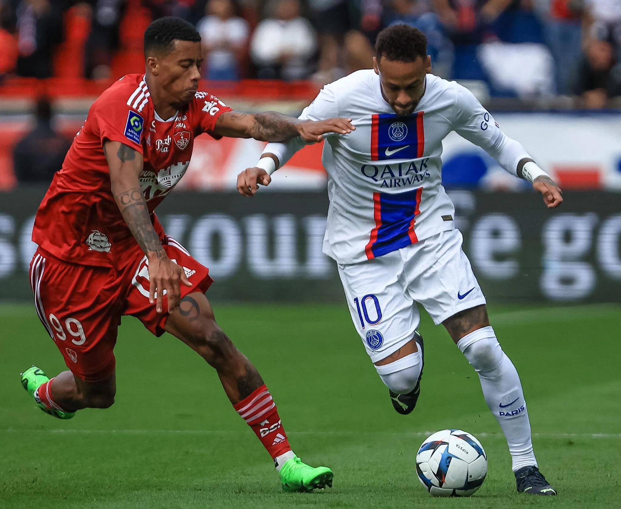 华体会app-关于巴黎圣日耳曼绝杀莱比锡，萨拉赫补时绝平德甲的信息  第1张